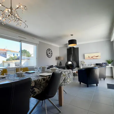 Tatil Evi Maison Spacieuse Avec Piscine Privee Et Jardin A Jean De Monts - Fr-1-323-381