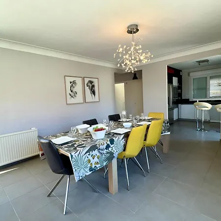 Maison Spacieuse Avec Piscine Privee Et Jardin A Jean De Monts - Fr-1-323-381