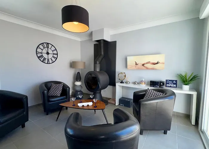 Maison Spacieuse Avec Piscine Privée Et Jardin à Jean De Monts - Fr-1-323-381 Casa de Férias Saint-Jean-de-Monts