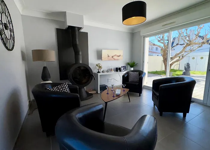 Maison Spacieuse Avec Piscine Privée Et Jardin à Jean De Monts - Fr-1-323-381 Casa de Férias Saint-Jean-de-Monts